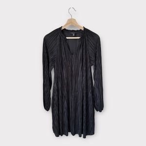 Banana Republic Long Sleeve Plisse Dress, size XS